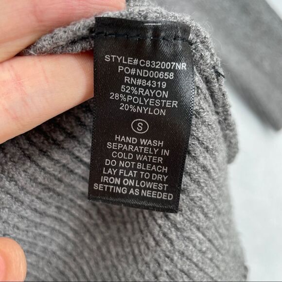 -Devotion by Cyrus Turtleneck Sweater NWOT S - Picture 6 of 7